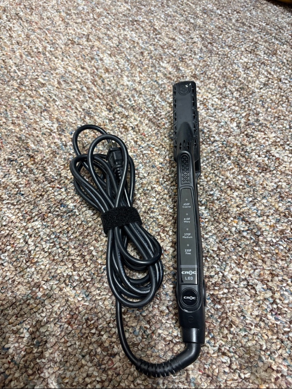 CROCS Black LED Hair Straightener